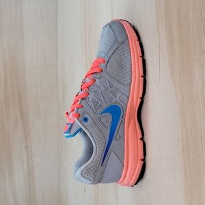 nike relentless trainers